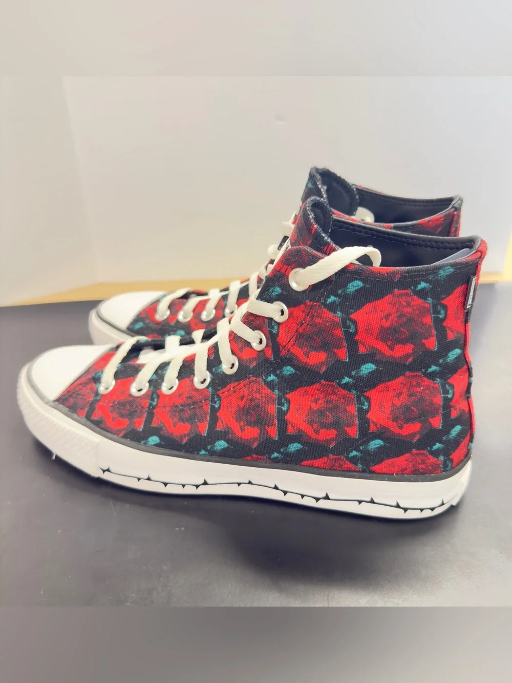 Converse Chuck Taylor All Star Pro Much Love Roses High Top Size M8/W10